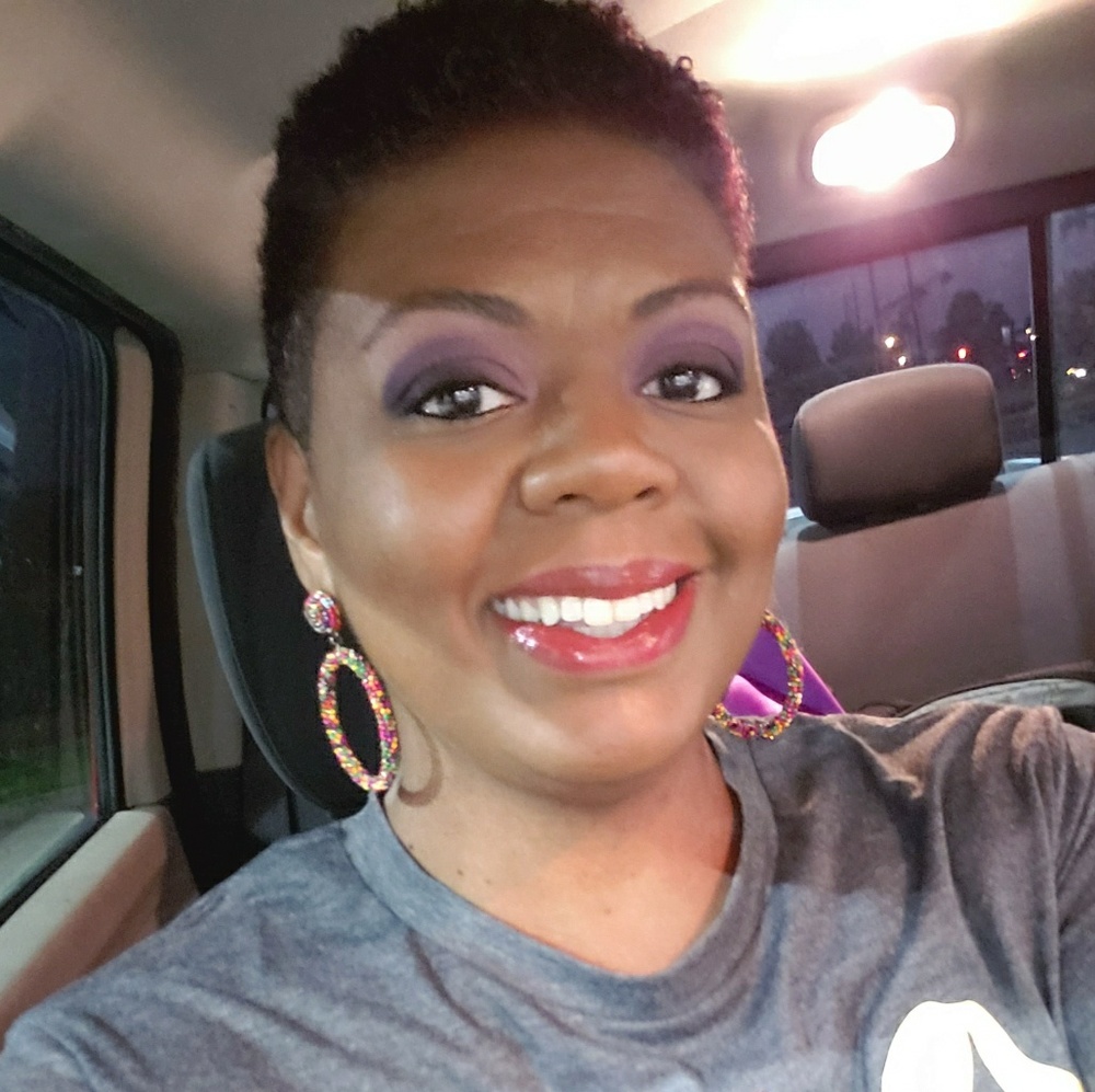 Meet your Posher, Dwana